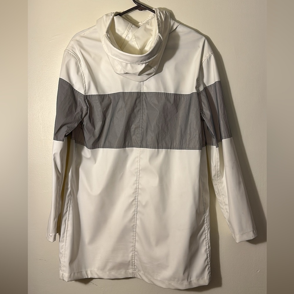 Bershka White and Reflective Hooded Rain Coat - Picture 4 of 4